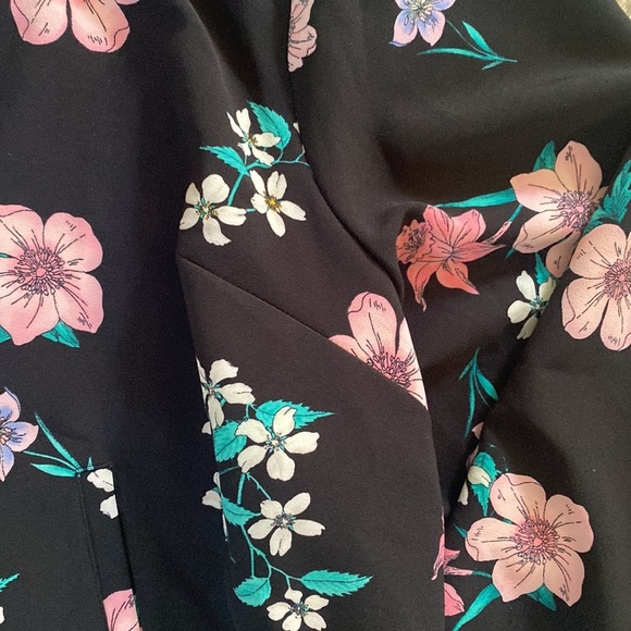 Lane Bryant Jacket Women Size 26 Floral Black Pink Full Zip Lightweight Coat - Picture 9 of 12
